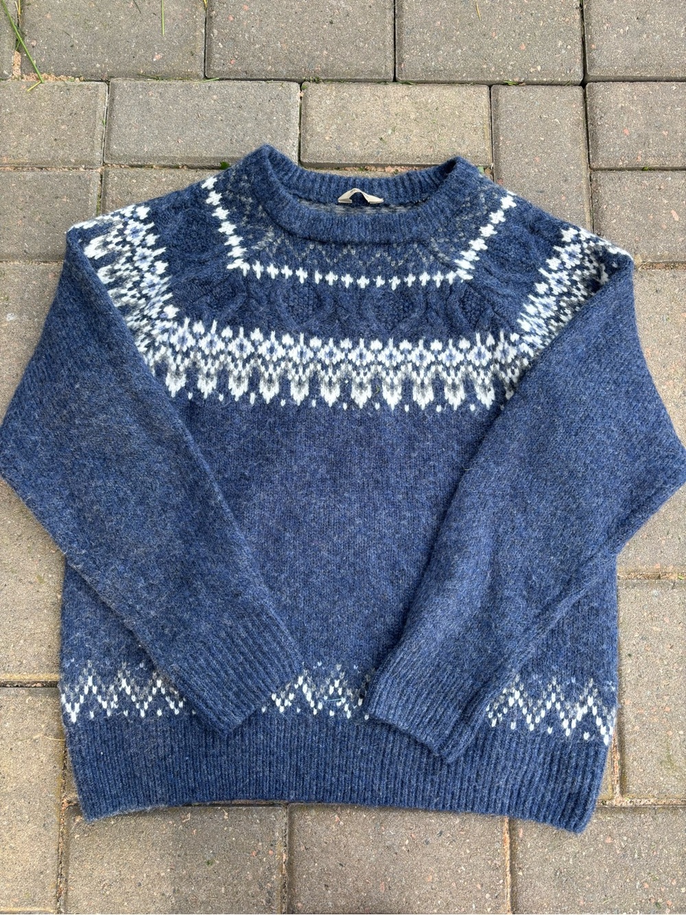 Women’s Blue Fair Isle Sweater size small